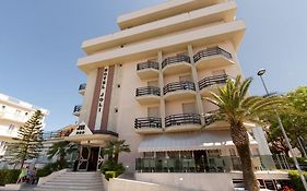 Hotel Joli